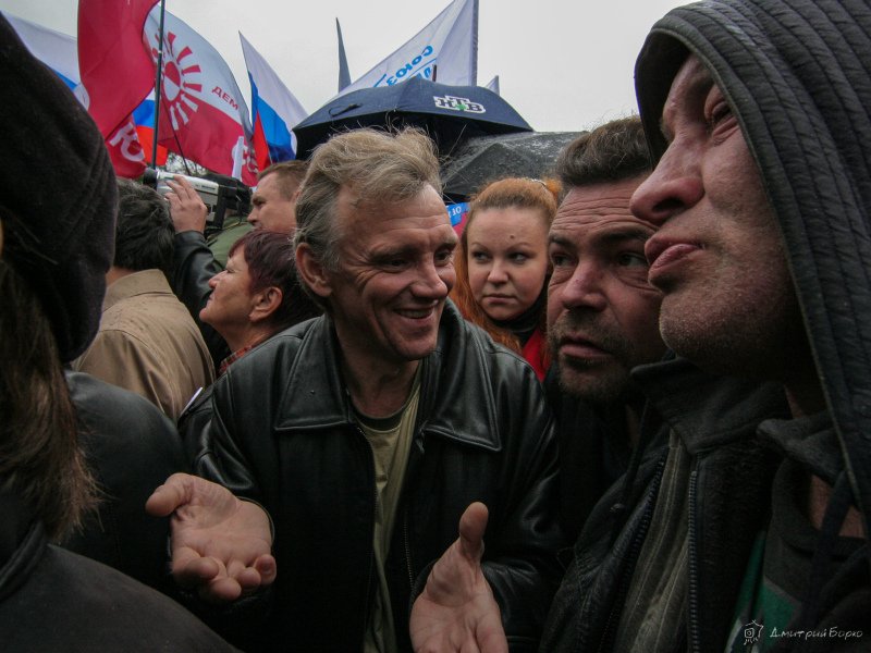 Наемные провокаторы на митинге оппозиции. Чистые пруды, 7 октября 2007 года